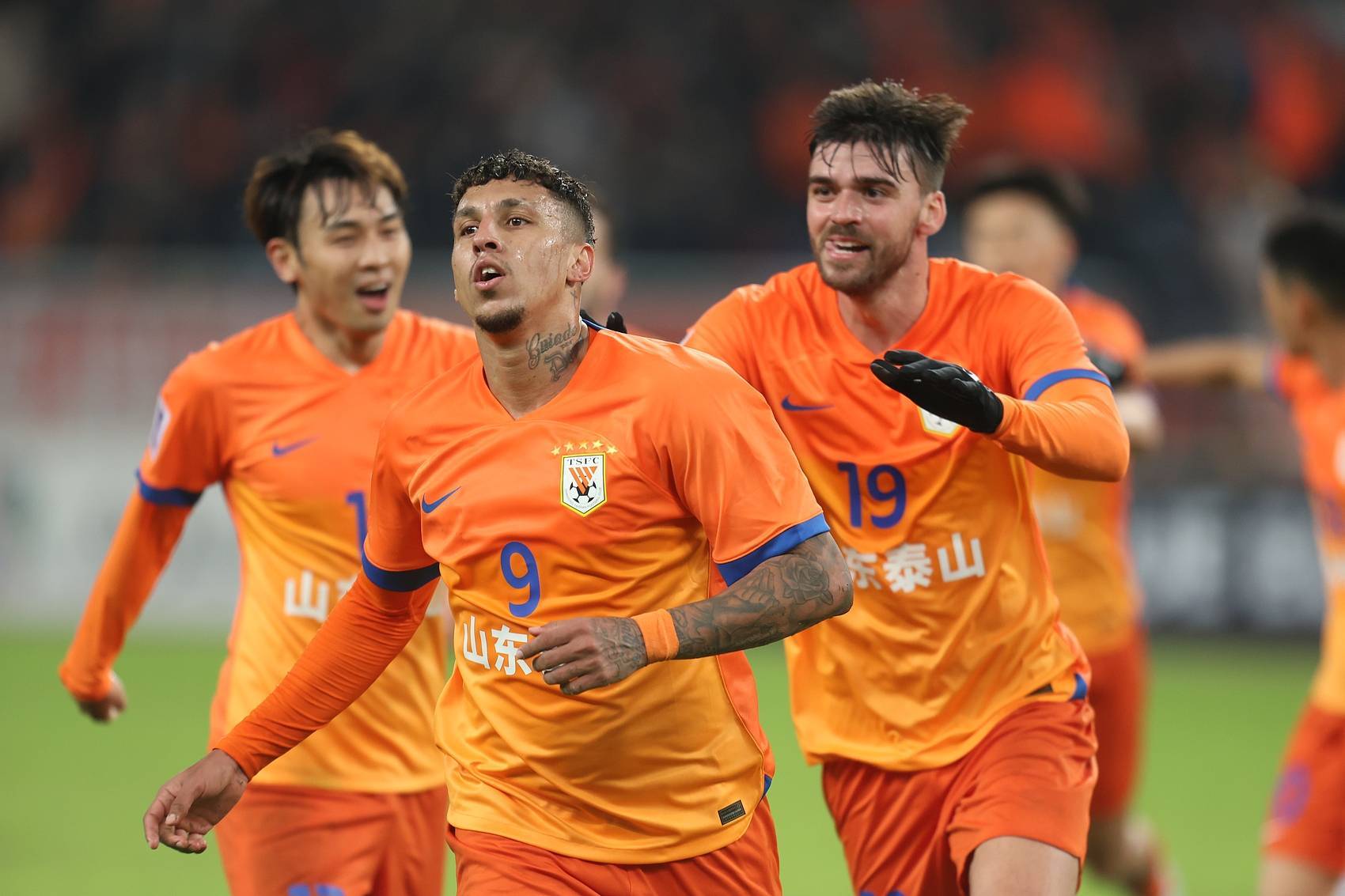 山东泰山内部会议纪要流出:赛前刷新队史纪录,欧联使命明确,细节决定成败的简单介绍 山东泰山内部会议纪要流出:赛前刷新队史纪录,欧联使命明确,细节决定成败的简单介绍