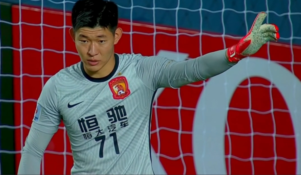 包含今夜体能课后，阿斯顿维拉战术微调备战亚冠，目标明确，医务组通报恢复的词条